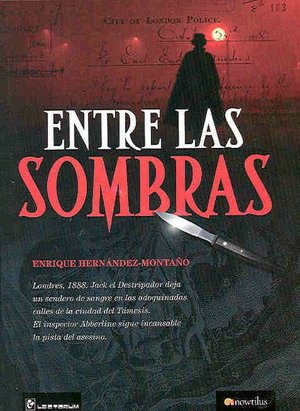 Entre las sombras