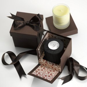 Luum Moonlight Gift Candle - Frangipani Scented - Red Brown paper