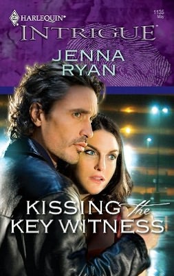 Kissing the Key Witness (Harlequin Intrigue Series #1135)