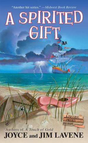 A Spirited Gift (Missing Pieces Mystery Series #3)