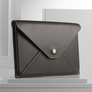 Hutton Envelope in Bark