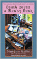 Death Loves a Messy Desk (Charlotte Adams Series#3)