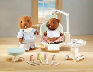 Calico Critters - Becky Beaver visits the Dentist