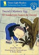 Daniel's Mystery Egg/El misterioso huevo de Daniel (Green Light Readers Level 2 Series)