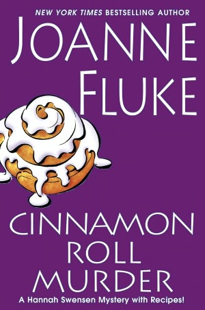 Cinnamon Roll Murder (Hannah Swensen Series #15)