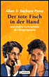 Der Tote Fisch in Der Hand