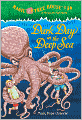 Dark Day in the Deep Sea (Magic Tree House Series #39)